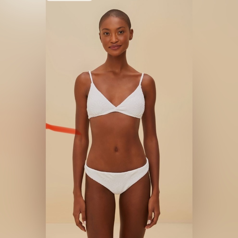 Farm Rio - White Sunny Moon
Triangle Bikini Top and bottom / swim